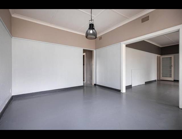 4 BEDROOM HOUSE FOR SALE IN CINDERELLA